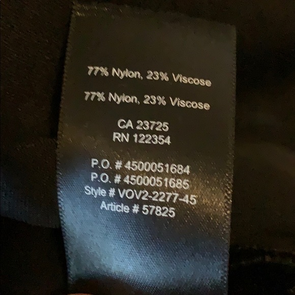 Talula shrugs - Picture 4 of 4